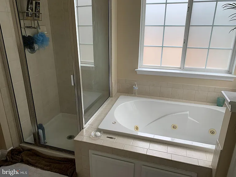 316 Old Squaw Ct — Photo 3