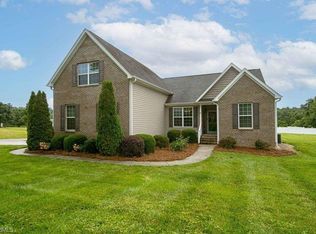 6535 Sullivantown Rd, Walkertown, NC 27051