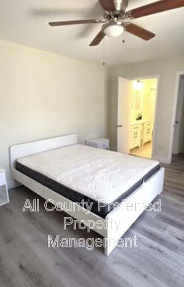 1642 S Park Ave — Photo 10