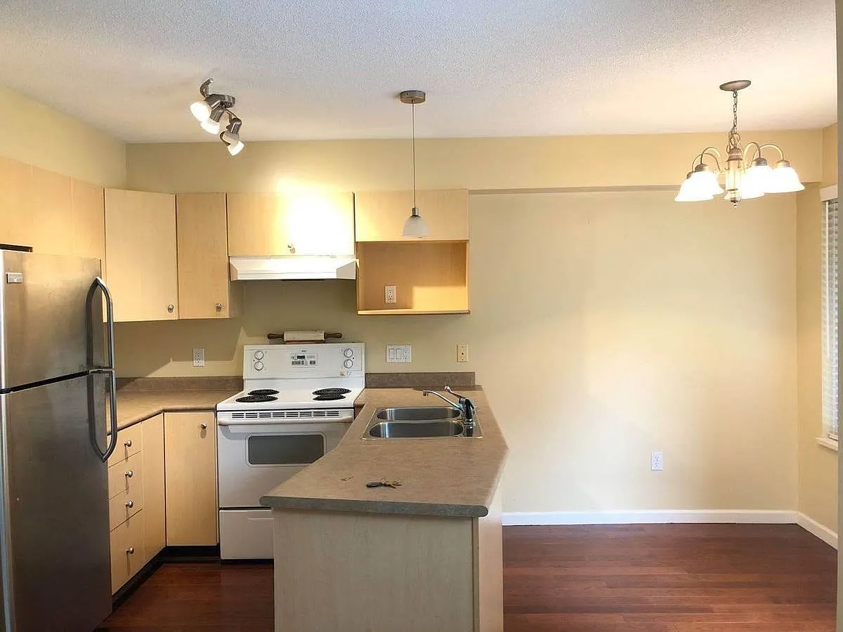 2 bed, 1177 sqft, $2,200 — Photo 2