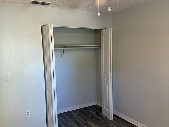 2nd image of 655 Avenue B SW APT B