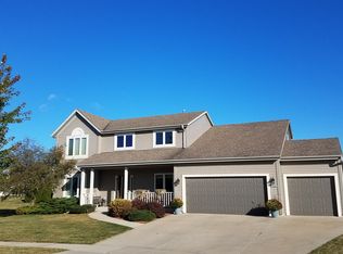 W210N16531 Woodshire Ct, Jackson, WI 53037