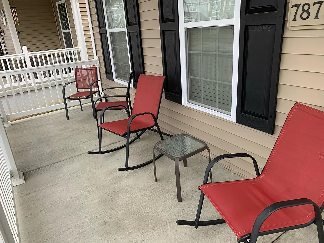 3 bed, 2.5 bath, 2015 sqft, $2,500 — Photo 2