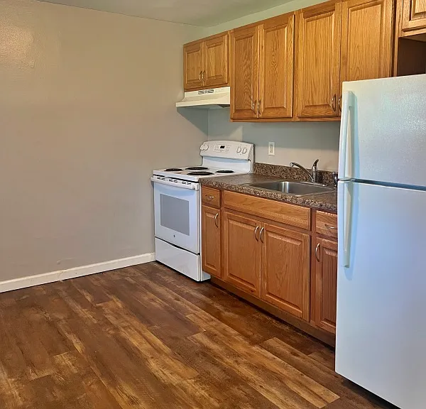 27 E Main St #D — Photo 5