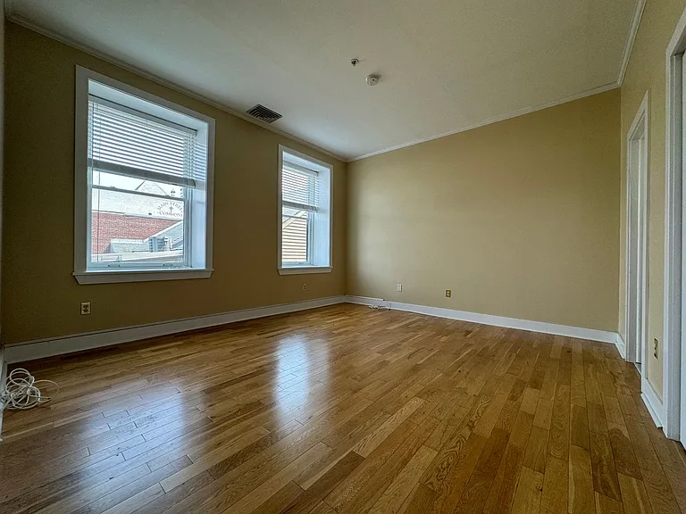535 Main St #17 — Photo 16