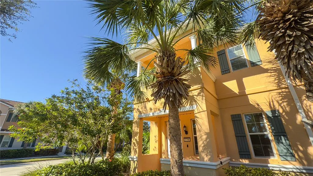 3 bed, 2.5 bath, 1661 sqft, $2,000 — Photo 2