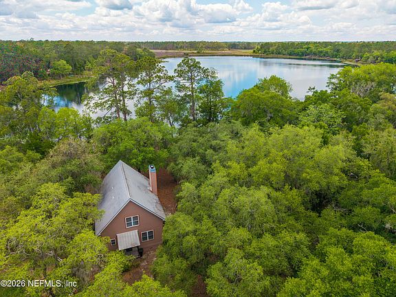 3rd image of 150 INDIAN LAKES Road