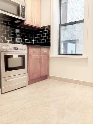 Rented by City Connections Realty | media 16