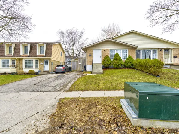 15 Northview Heights Dr, Cambridge, ON N1R 6Z9