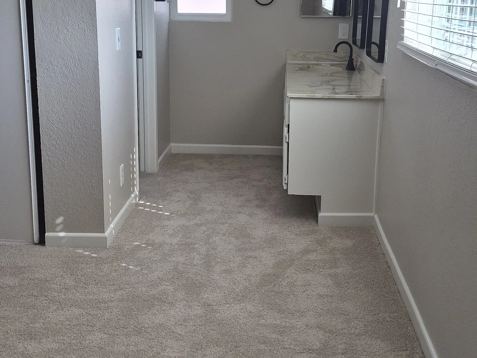 3 bed, 2.5 bath, 2000 sqft, $4,300 — Photo 2