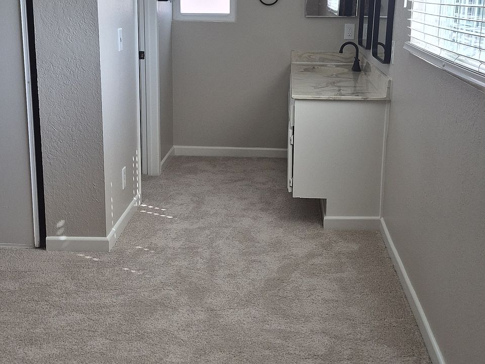 2nd image of 1231 Armstrong Cir