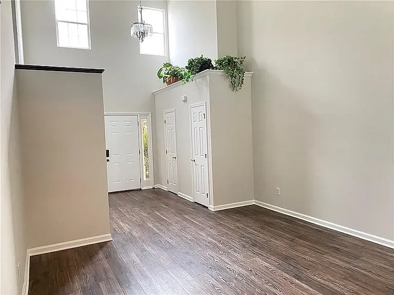 1110 Winter Park Ln — Photo 4