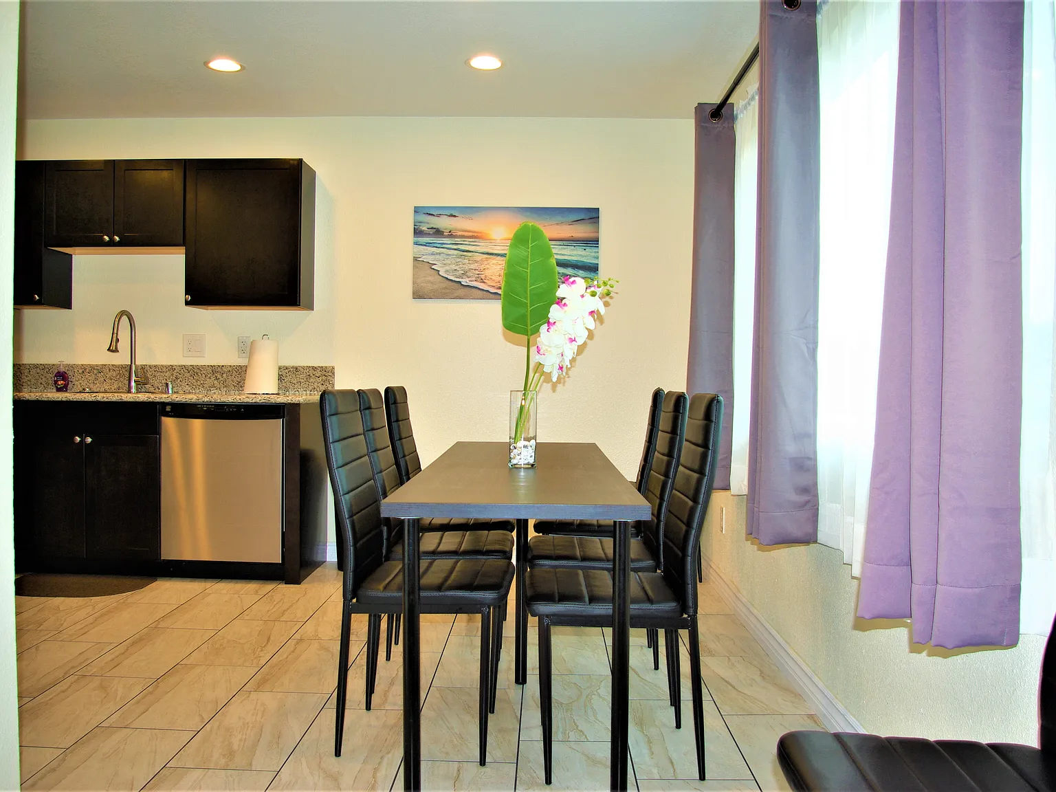 2 bed, 1025 sqft, $2,999 — Photo 2