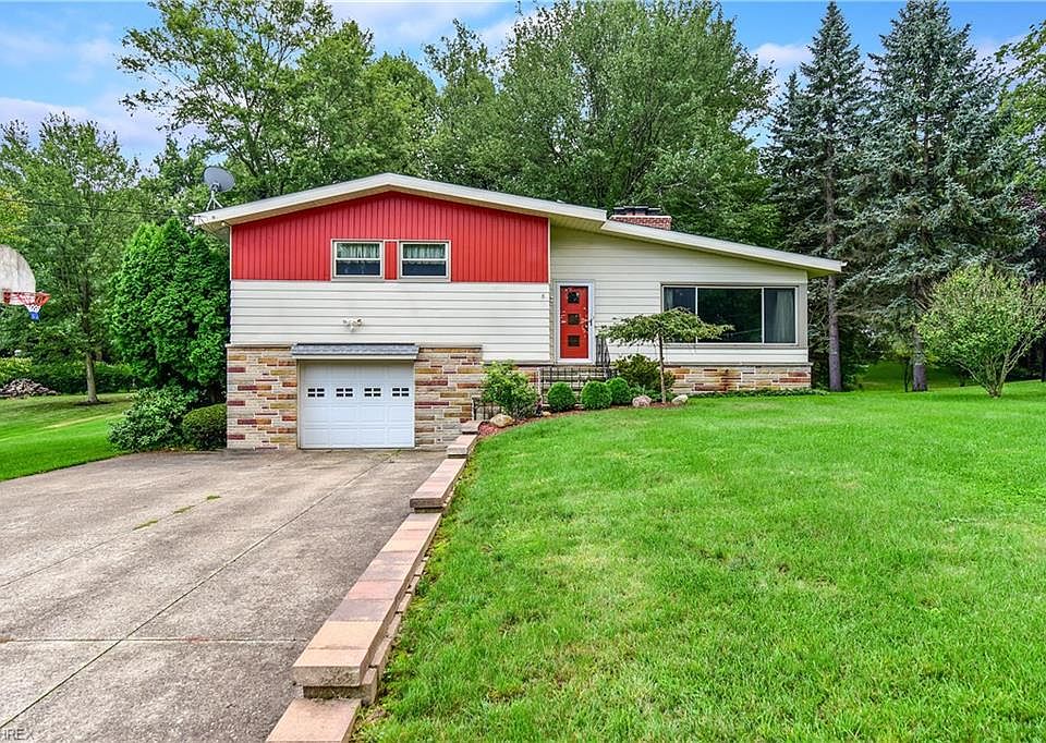 1st image of 884 Norton Dr