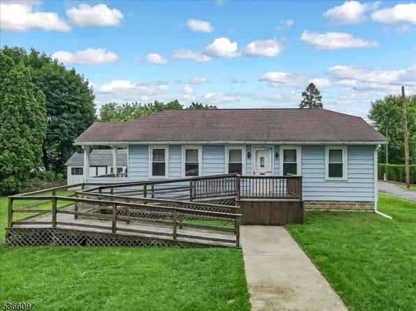 159 Aurora St, Lopatcong Twp., NJ 08865