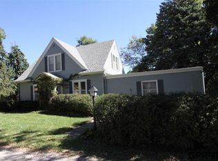 2009 Bluff St, Bellevue, NE 68005