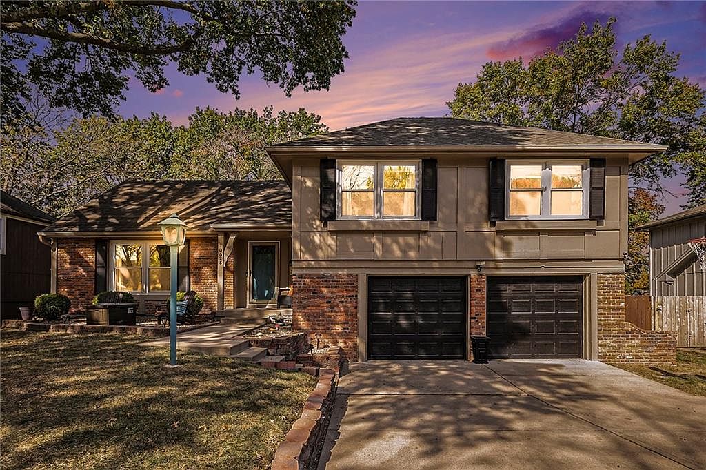 10628 W 102nd St, Overland Park, KS 66214 | Zillow