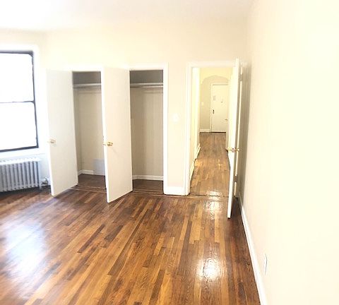 3rd image of 500 Saint Johns Pl APT 4R