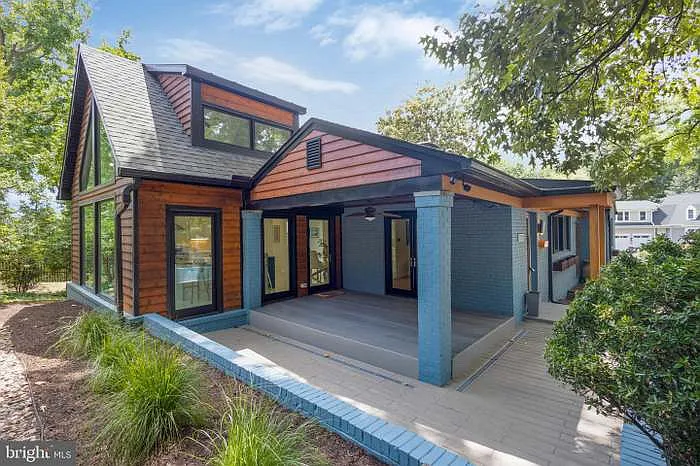 1108 Vassar Rd — Photo 3
