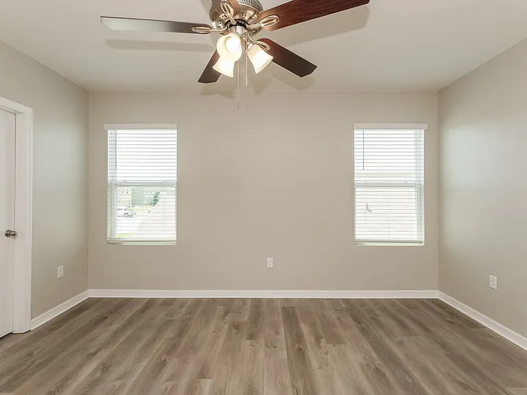 10988 Carlton Fields Dr — Photo 12