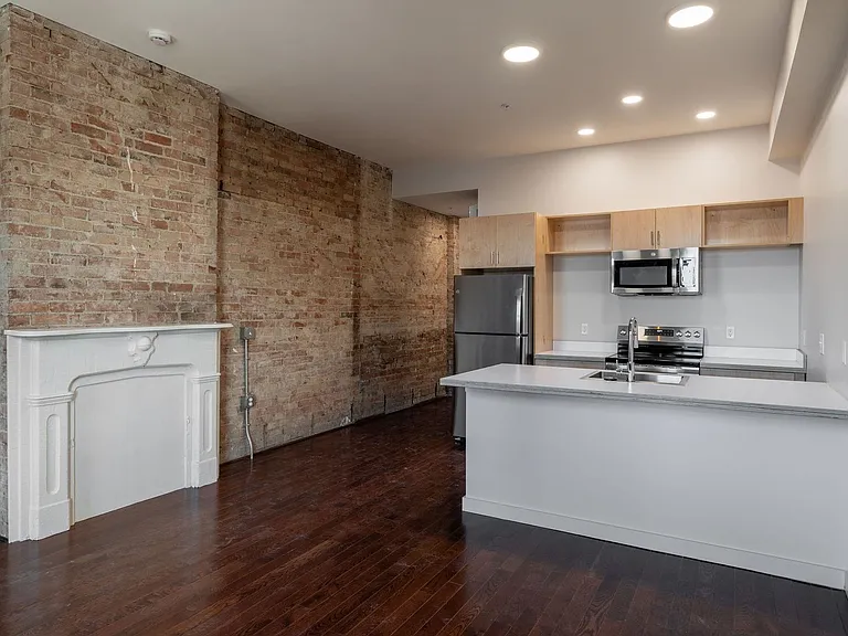 56 E McMicken Ave — Photo 10