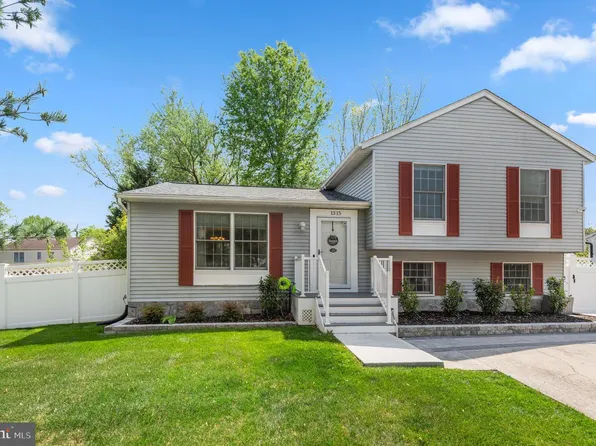 1315 Somerset Rd, Severn, MD 21144