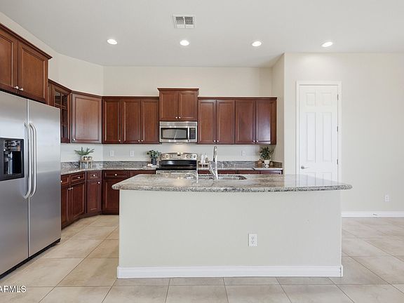 3rd image of 17628 W VERDIN Road