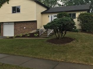 203 Oriole Rd, Matteson, IL 60443