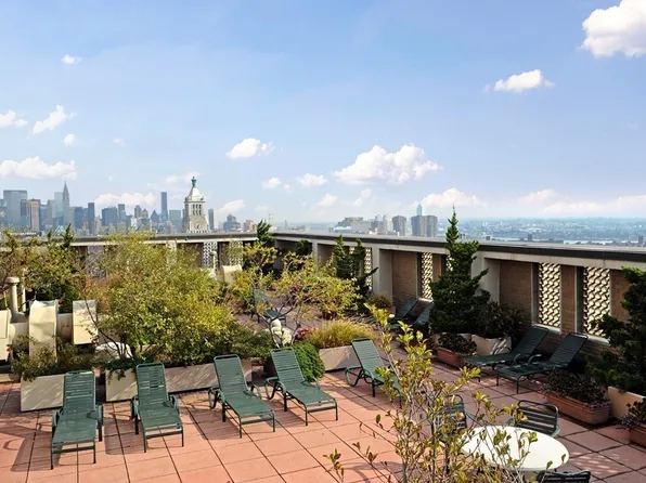 60 East 8th Street 17N image 12 of 13