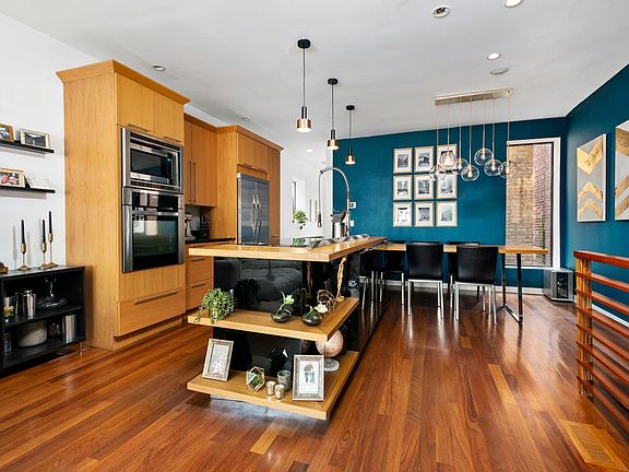 3rd image of 1413 N Paulina St #1