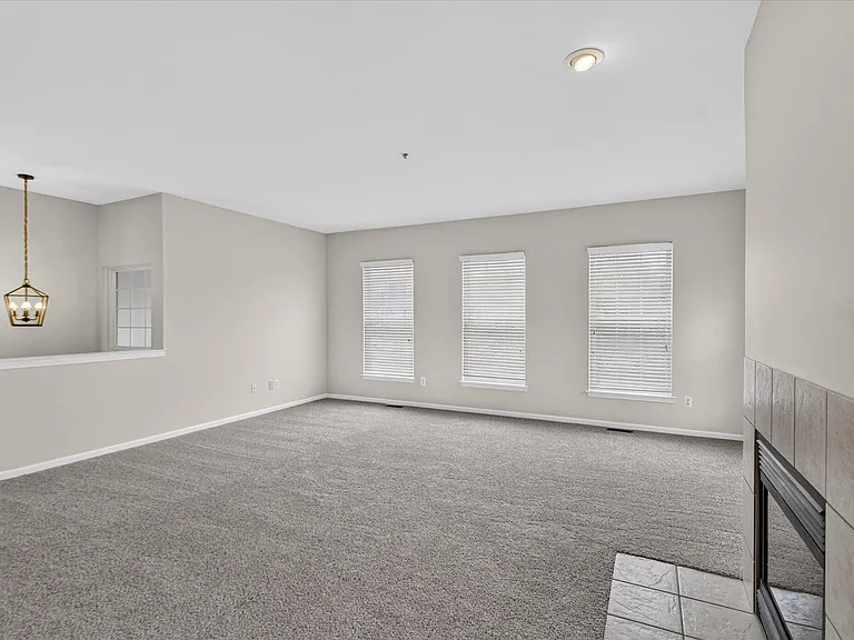 379 Cherry Orchard Rd — Photo 4