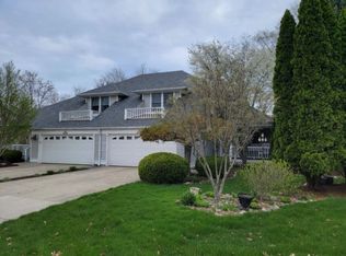 145 Shorewood Dr, Michigan City, IN