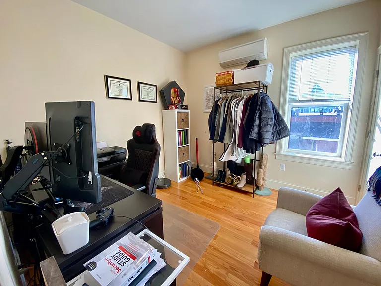 3 Edwin St #4 — Photo 8