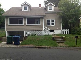 10 Vivian St, Waterford, CT 06385
