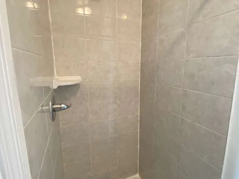 70 Ash St #3R — Photo 2