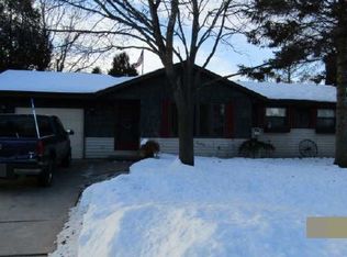 168 James Ct, Pulaski, WI 54162