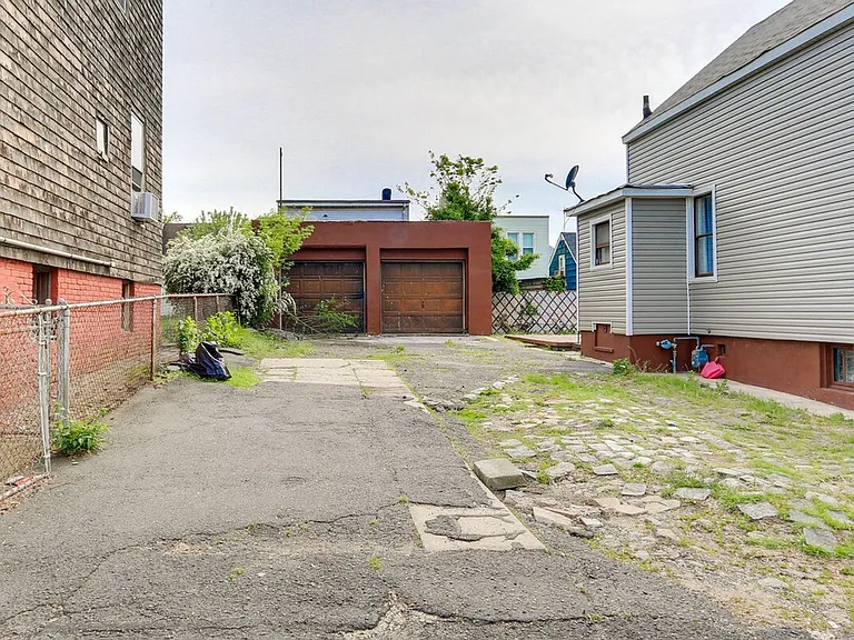 301 Lembeck Ave #ID1300423P — Photo 23