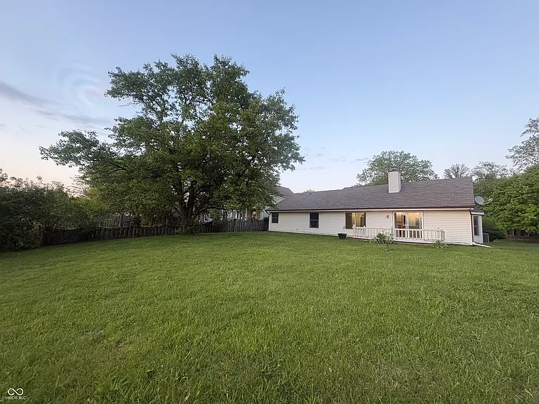 7630 Lippincott Way — Photo 20