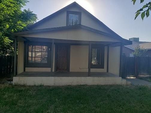 1st image of 232 S Quince Ave