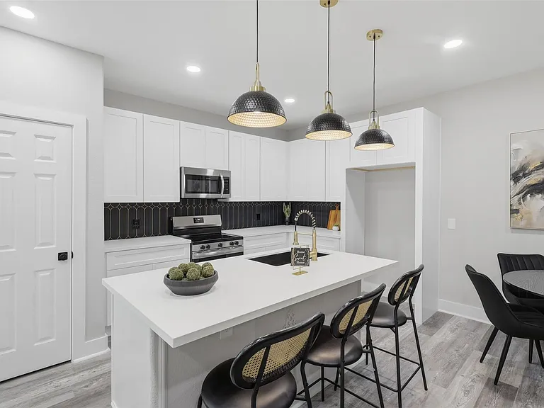 3806 Sayers St — Photo 9