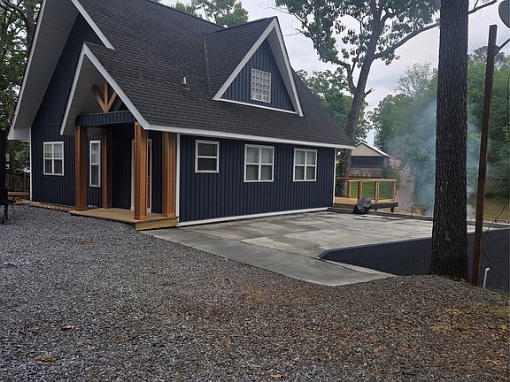 3rd image of 471 Beachwood Rd