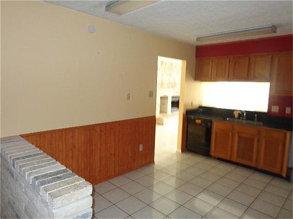 2nd image of 314 Knoll Forest Dr
