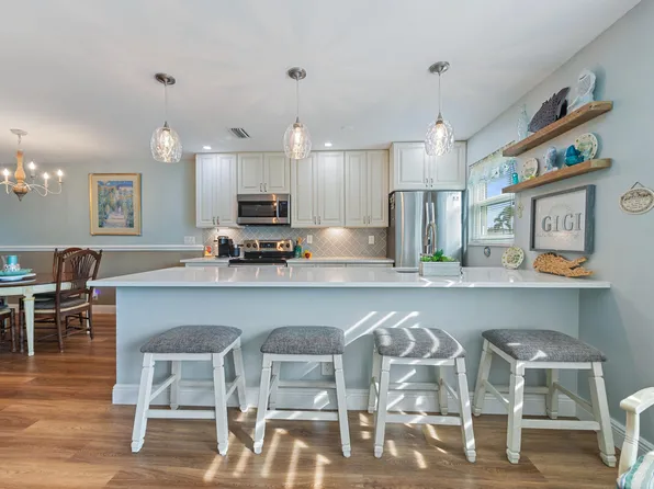 215 N High Point Boulevard #B, Boynton Beach, FL 33435