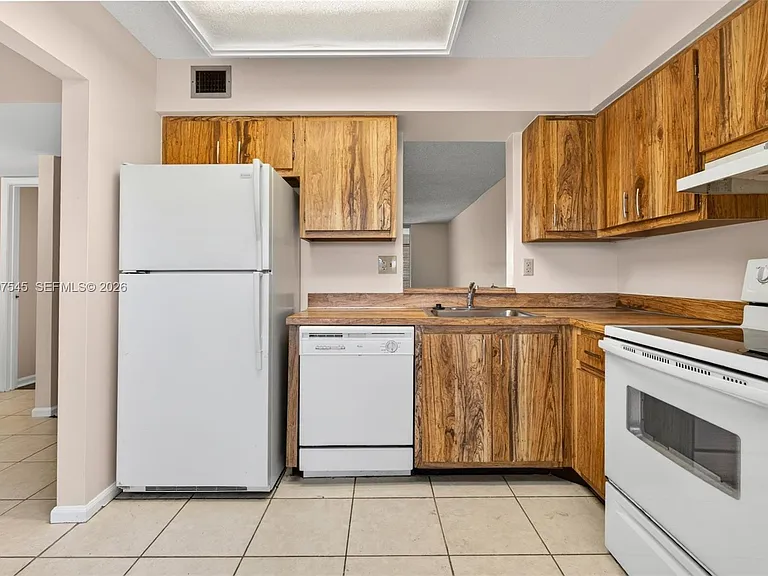 357 N Rock Island Rd #207 — Photo 1