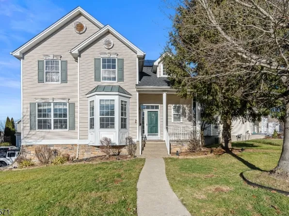 196 Winding Hill Dr, Mount Olive Twp., NJ 07840