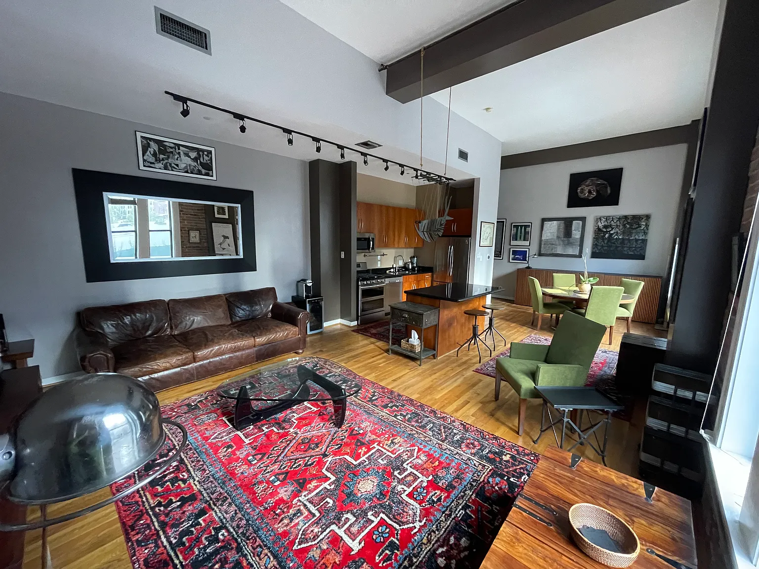 1 bed, 934 sqft, $2,100 — Photo 3