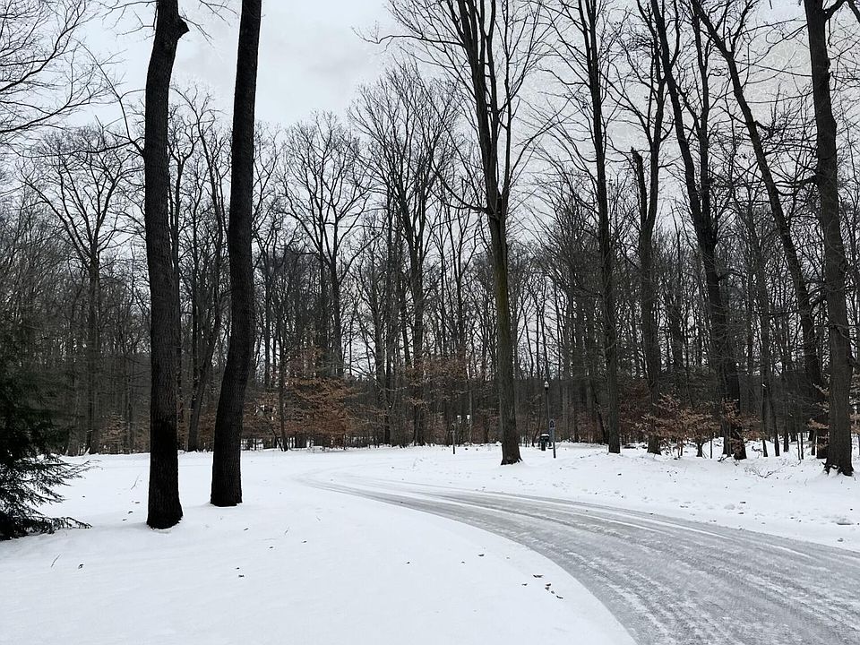 2nd image of 6095 Scenic Woods Cir N