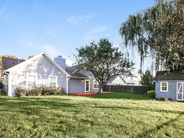 705 Firethorn Cir — Photo 15
