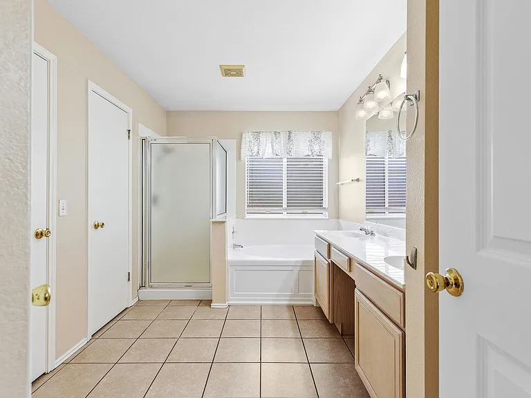 16802 Bailey Jean Dr — Photo 25