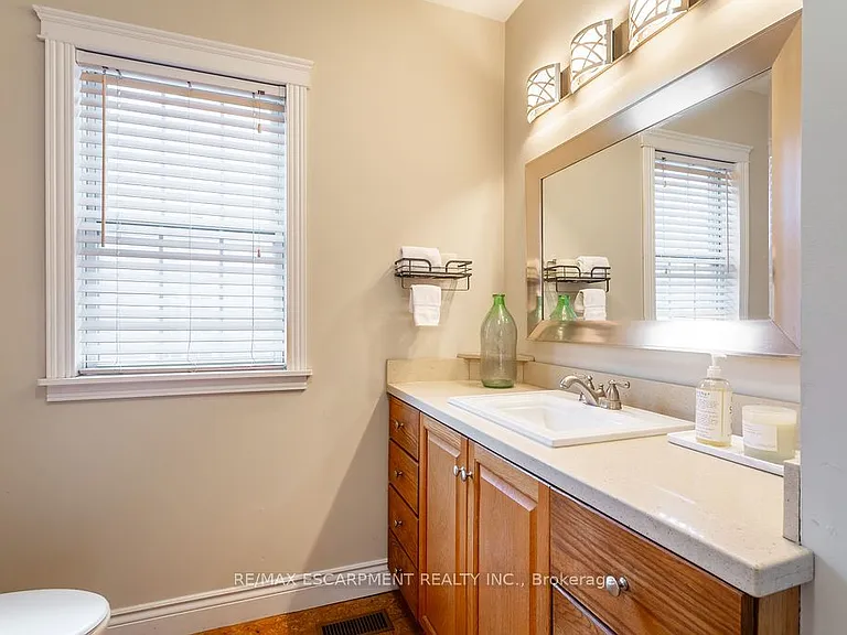 270 Beach Blvd — Photo 20